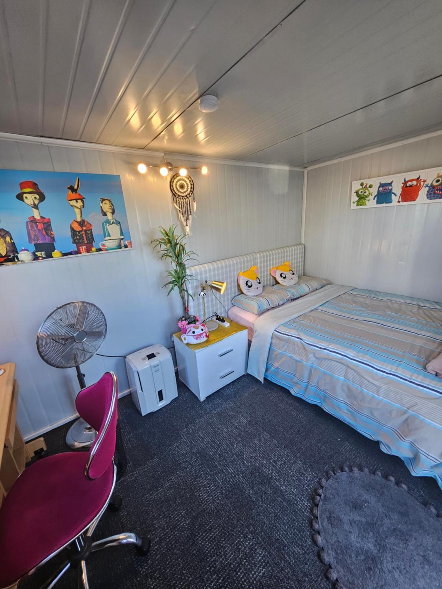 C4 Save Money Budget Affordable With Comfort! 4 Auckland