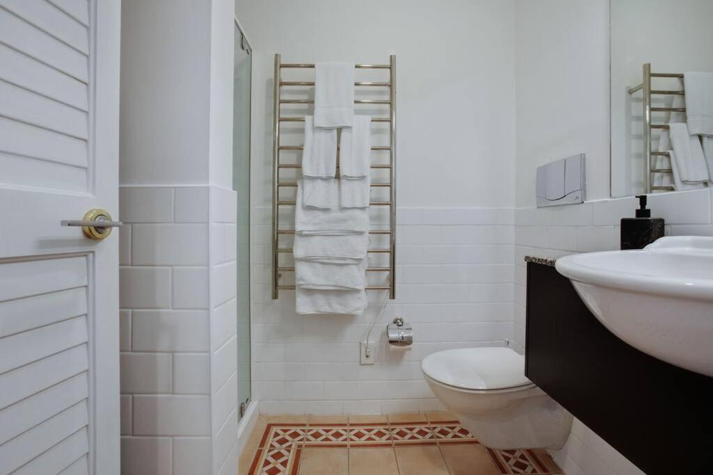 Princes Wharf 2br Luxury - Newly Renovated * Auckland