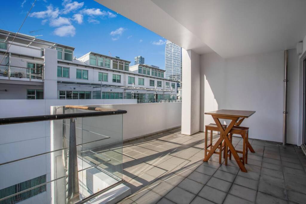Princes Wharf 2br Luxury - Newly Renovated