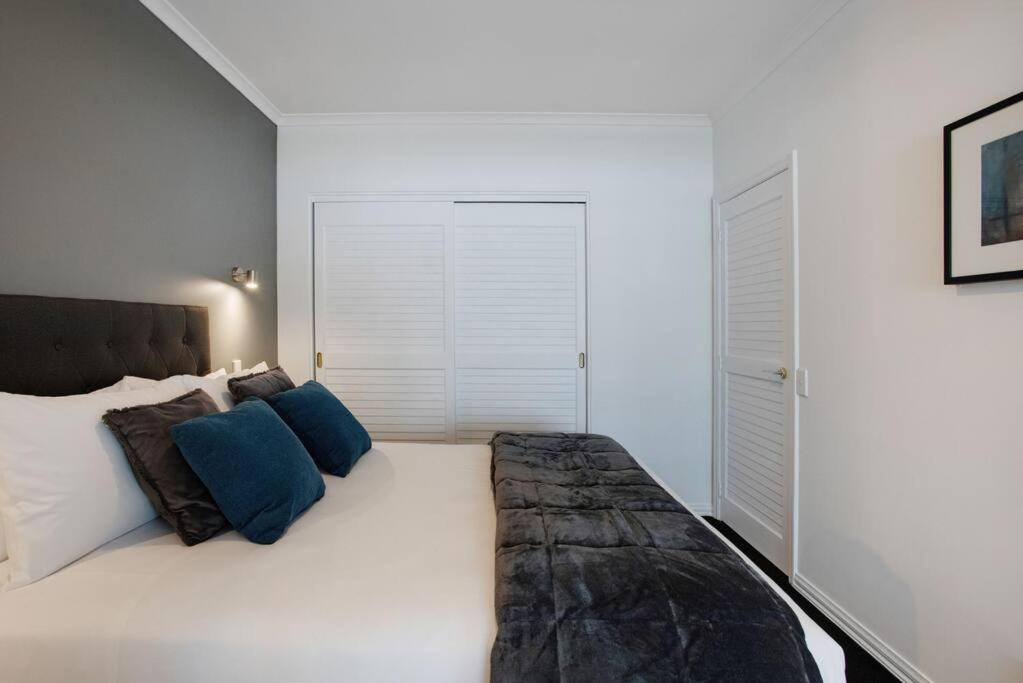 Princes Wharf 2br Luxury - Newly Renovated Apartment *