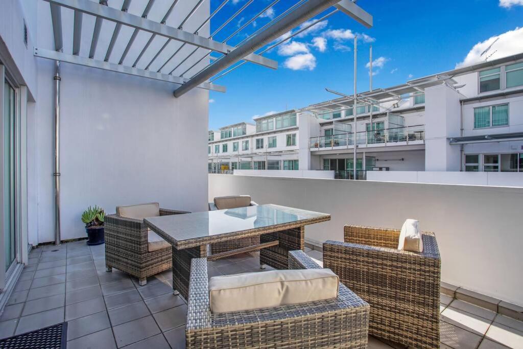 Princes Wharf 2br Luxury - Newly Renovated