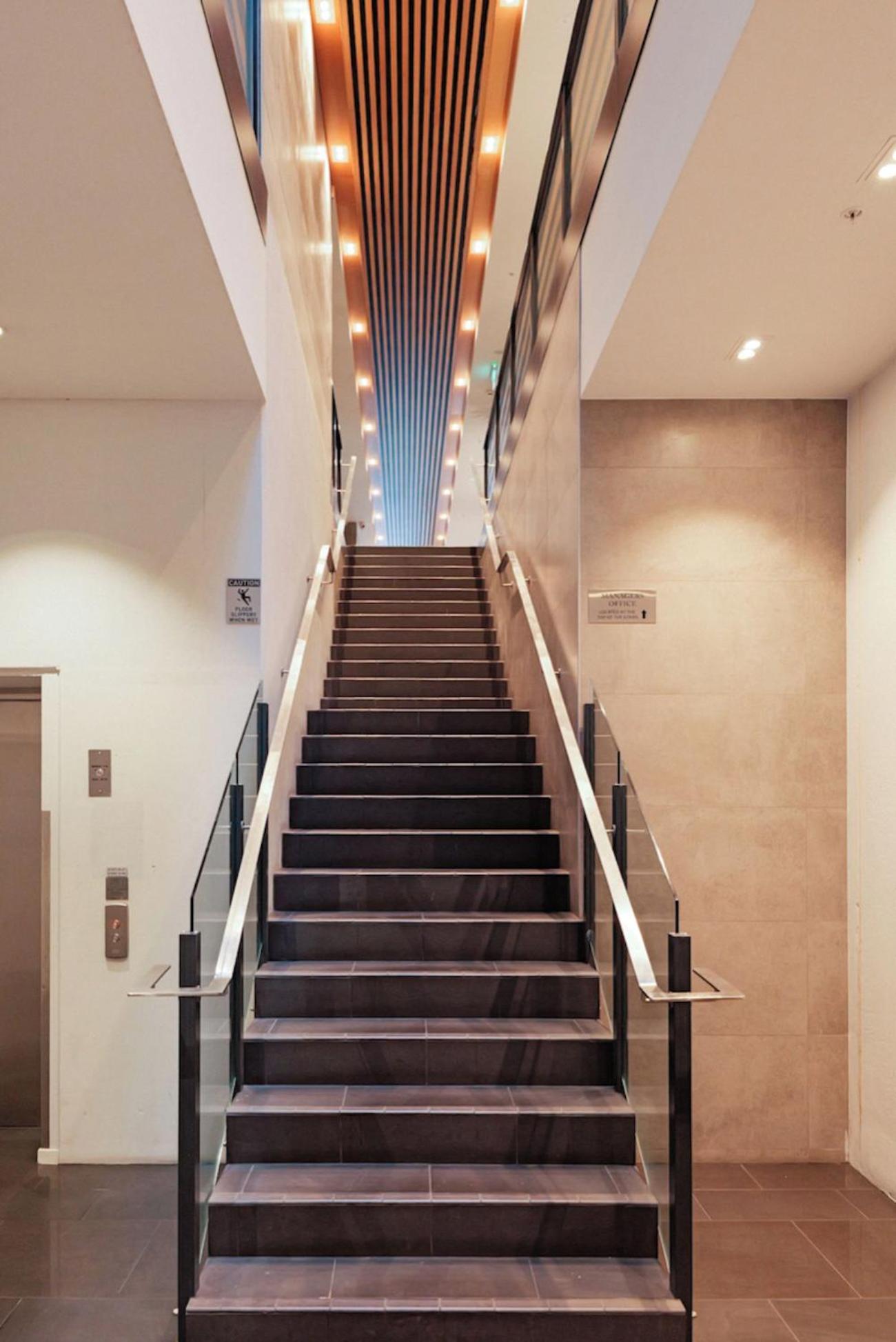 Skytower And View 2 Bedroom On High Floor Apartment Auckland