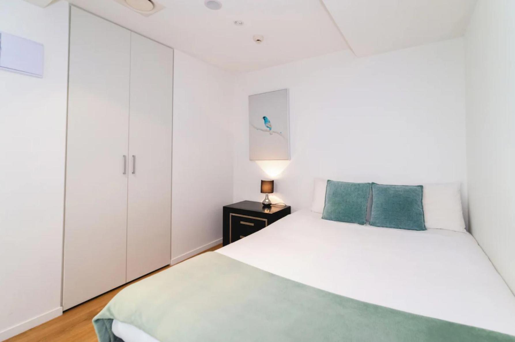 Skytower And View 2 Bedroom On High Floor Apartment
