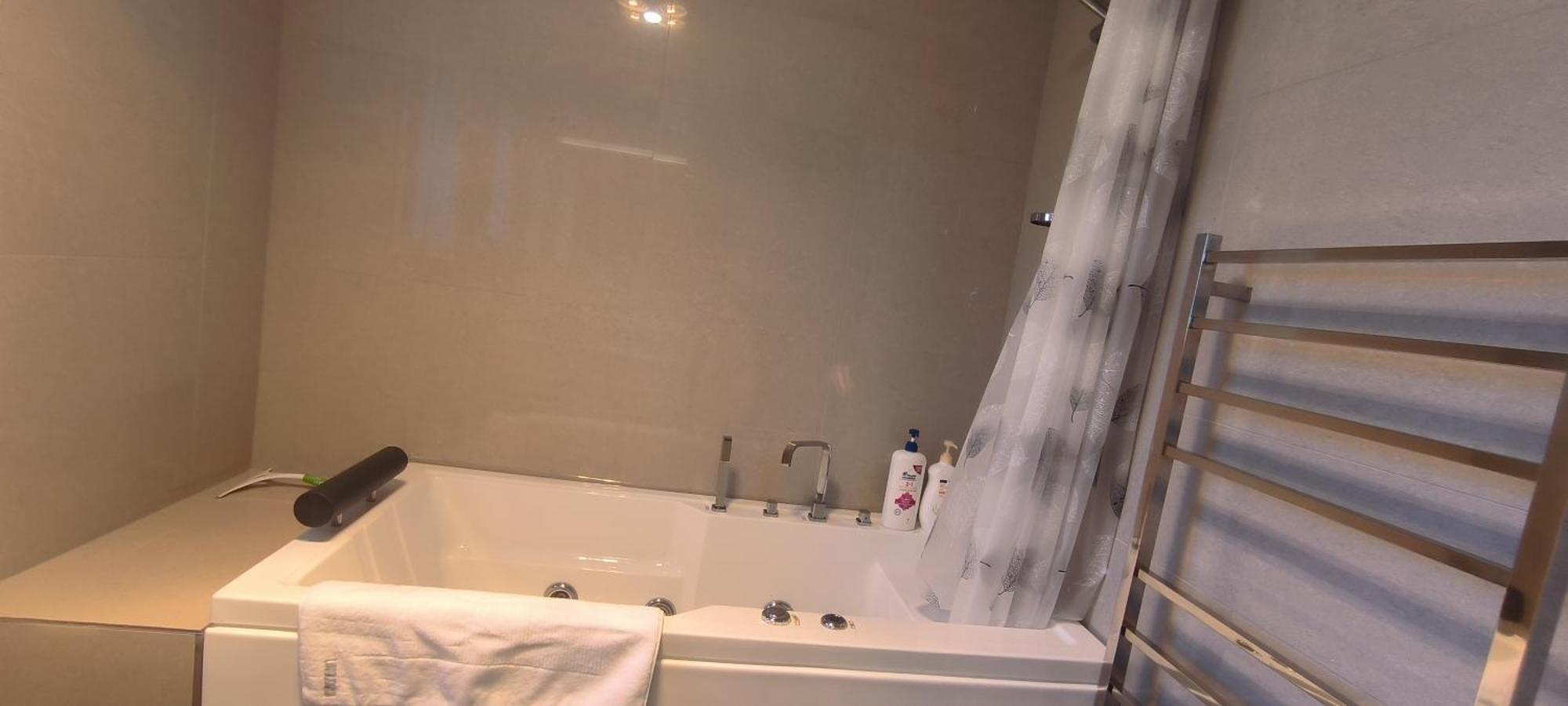 Birdsong Hideaway Two-bedroom In Browns Bay Auckland