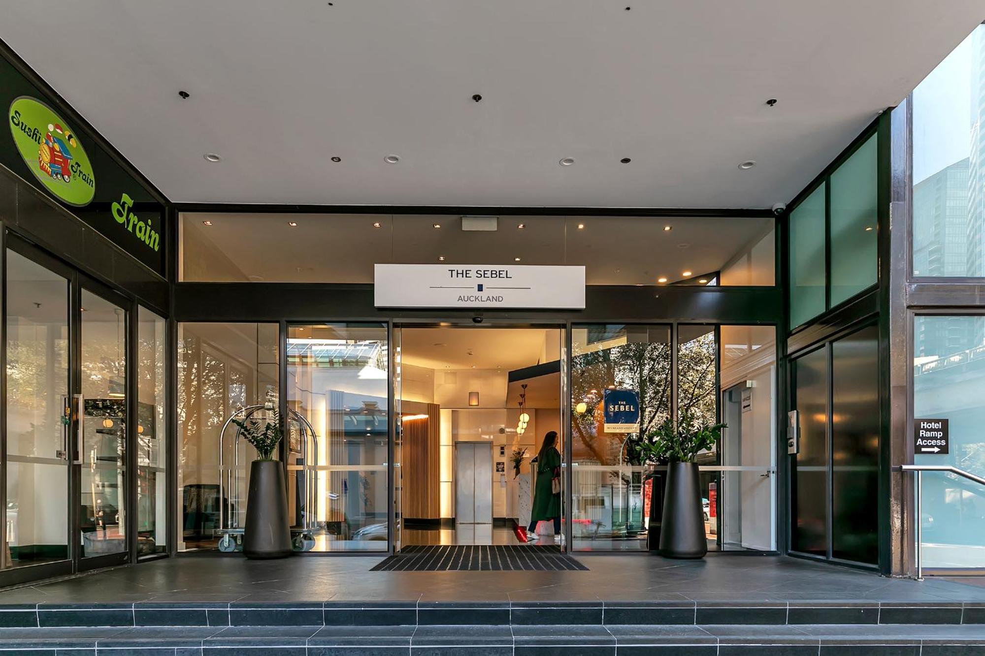 Sophisticated Spacious W Stunning Harbour View Auckland