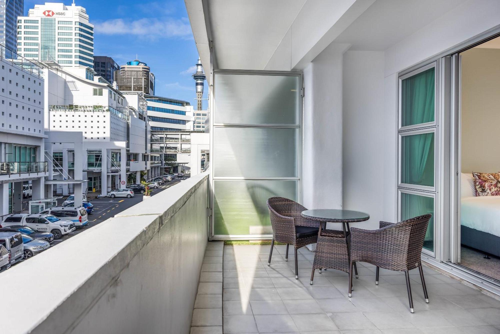 Fabulous Renovated Pw Apartment *