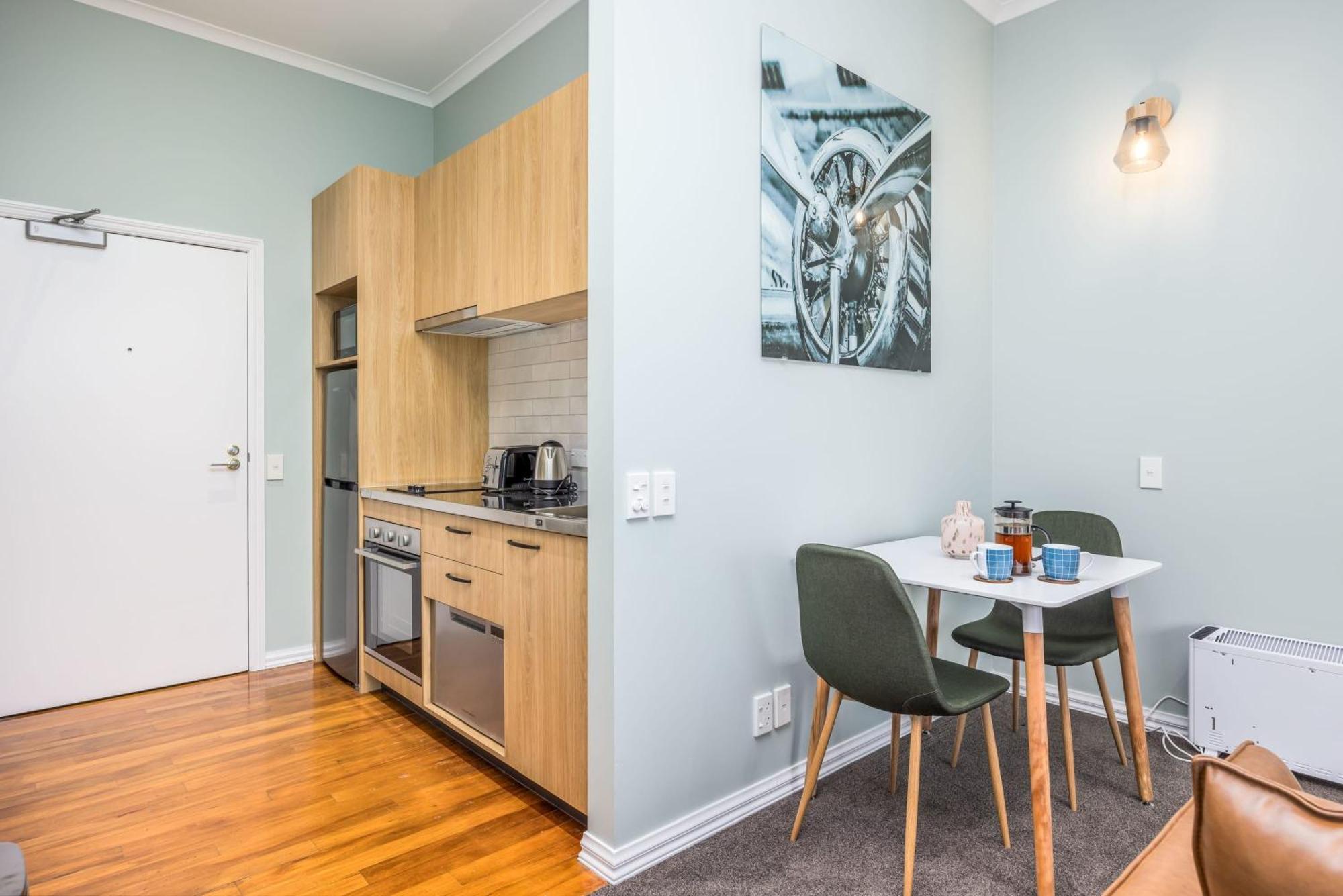 Fabulous Renovated Pw Apartment