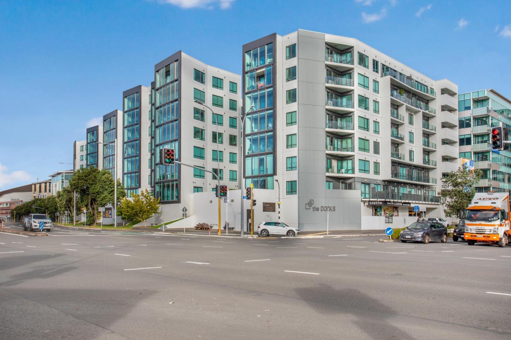 Quayside Quarters Close To Spark Arena Apartment