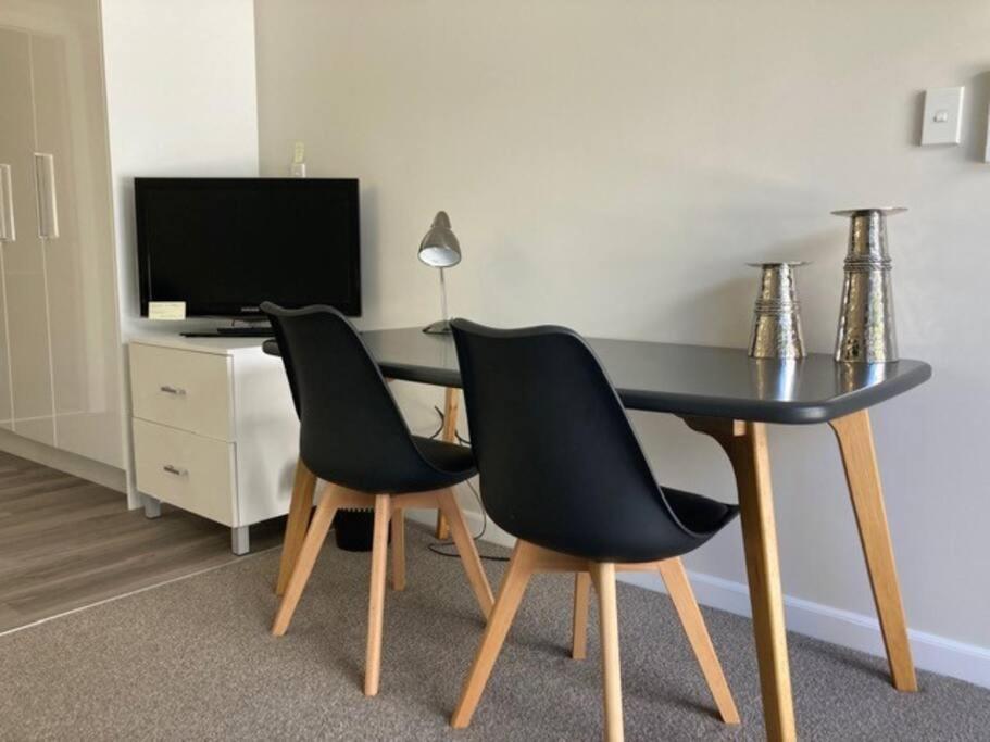 Two Bedroom In Remuera *