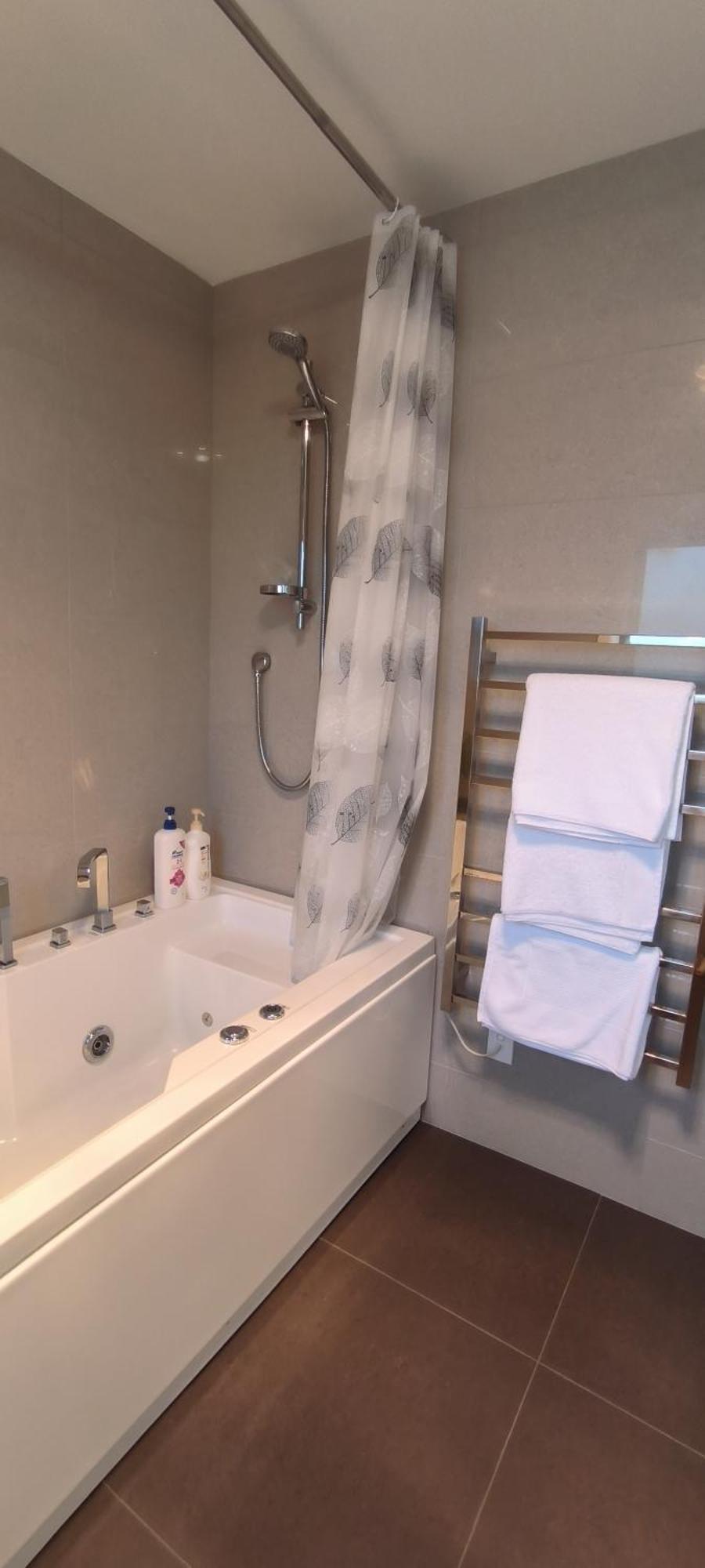 Birdsong Hideaway Two-bedroom In Browns Bay Homestay *