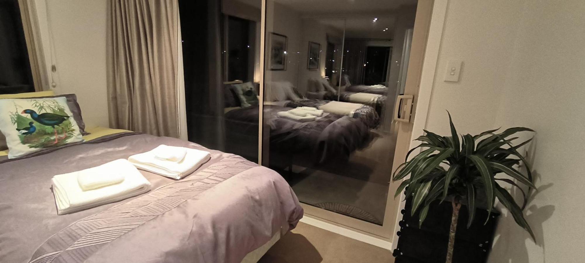 Birdsong Hideaway Two-bedroom In Browns Bay *