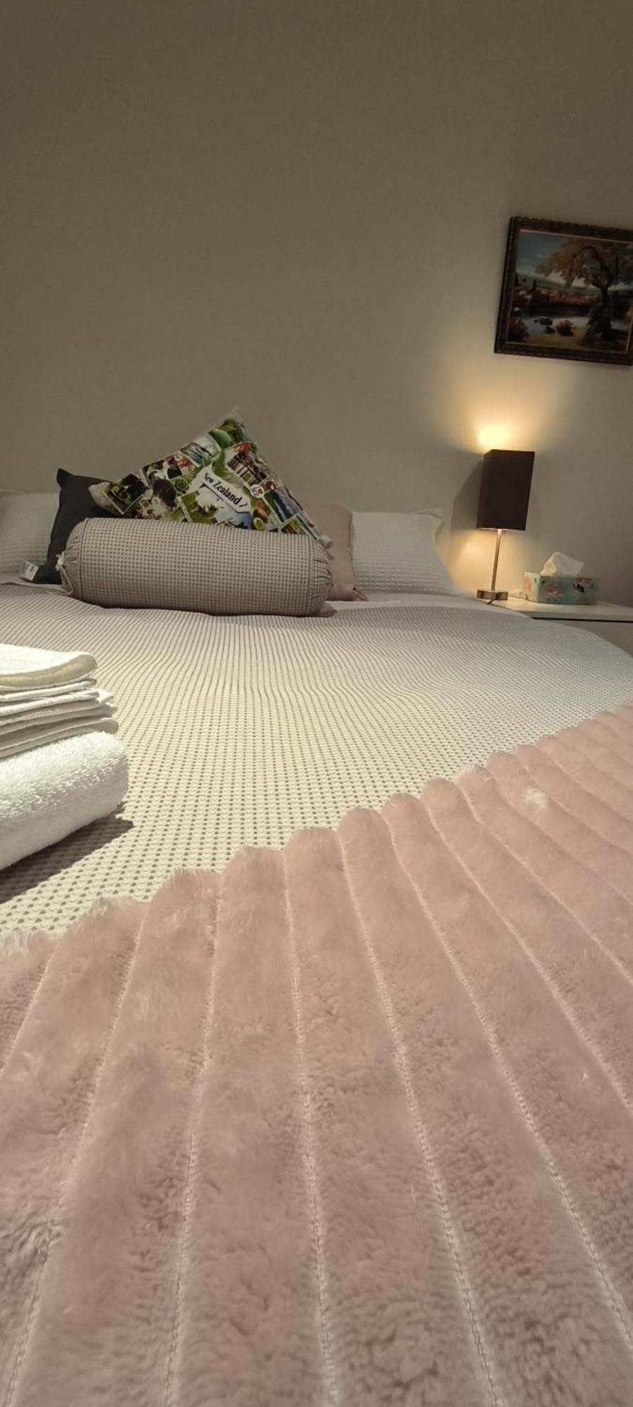 Homestay Birdsong Hideaway Two-bedroom In Browns Bay *