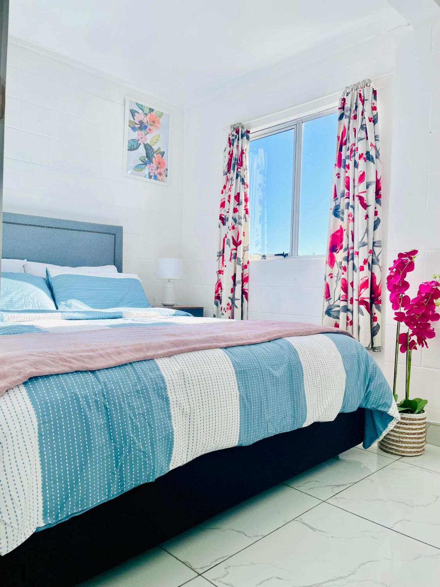 Ball Place Residence-enjoy The Entire Downstairs Apartment *