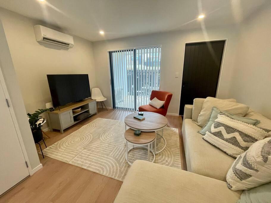 Airport Oasis Townhouse *