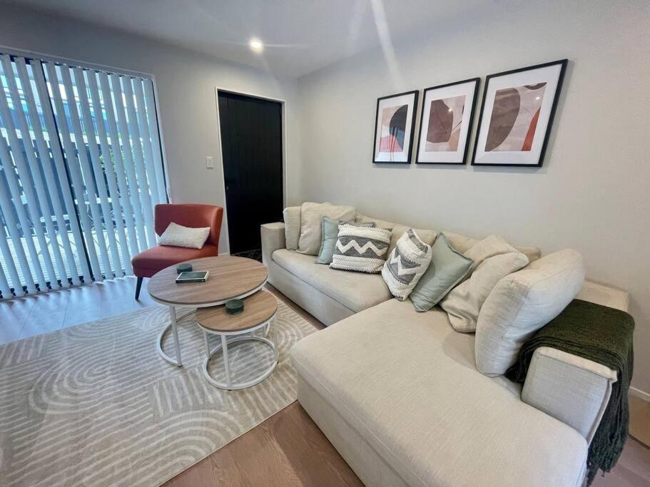Holiday home Airport Oasis Townhouse