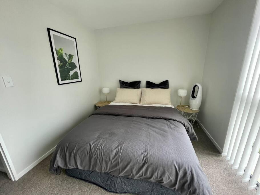 Holiday home Airport Oasis Townhouse *
