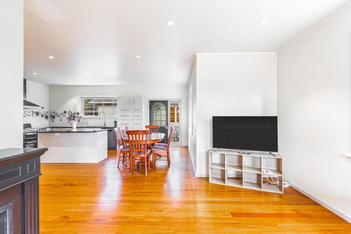 Stunning 7-bedroom Haven Retreat Auckland