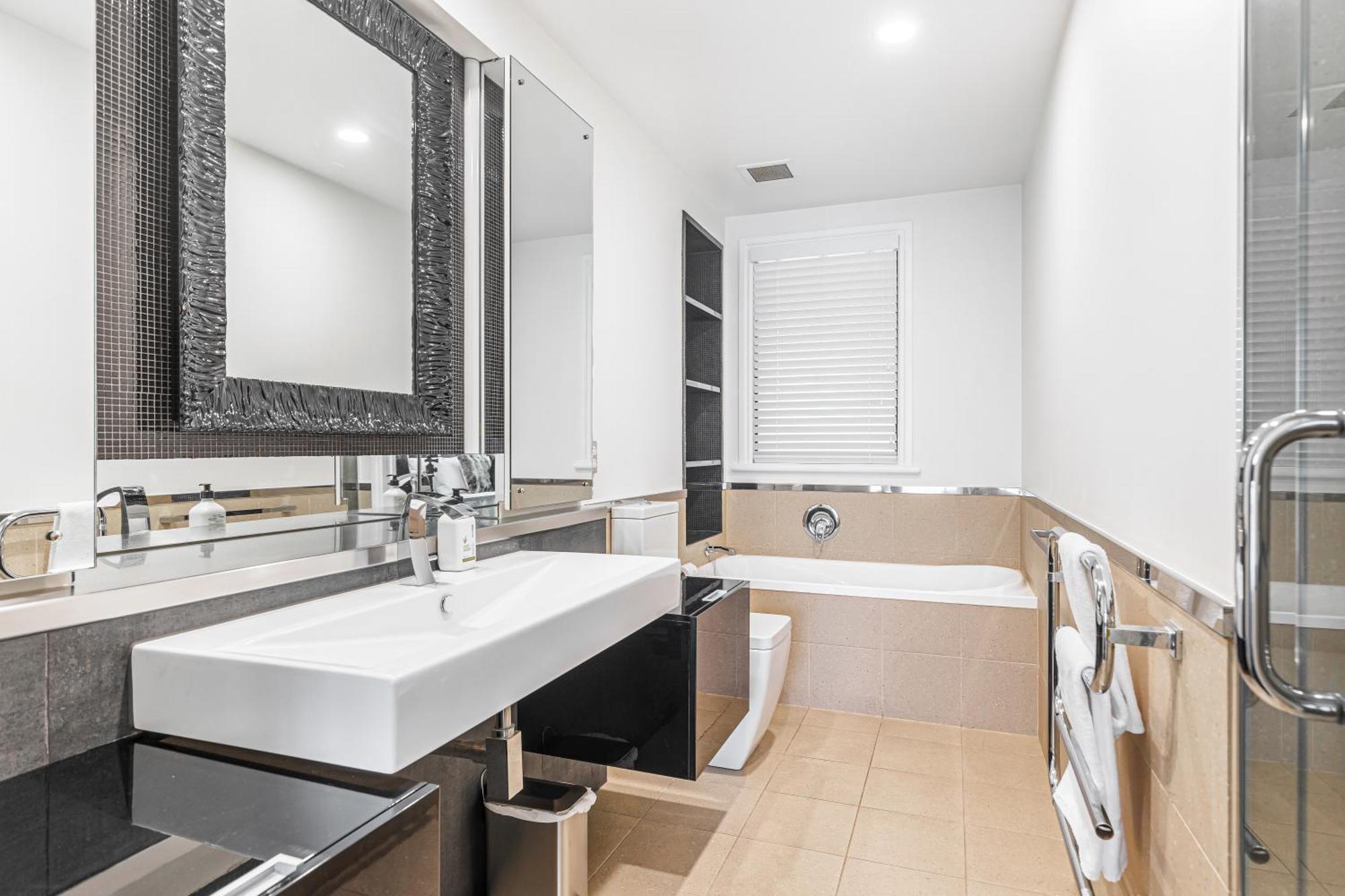 Stylish Retreat 2br Bliss