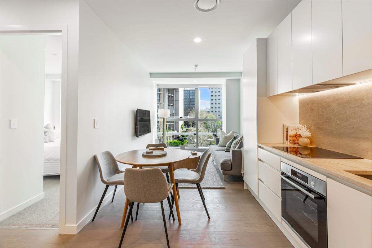 Chic 1br With Pool And Gym Perks Auckland