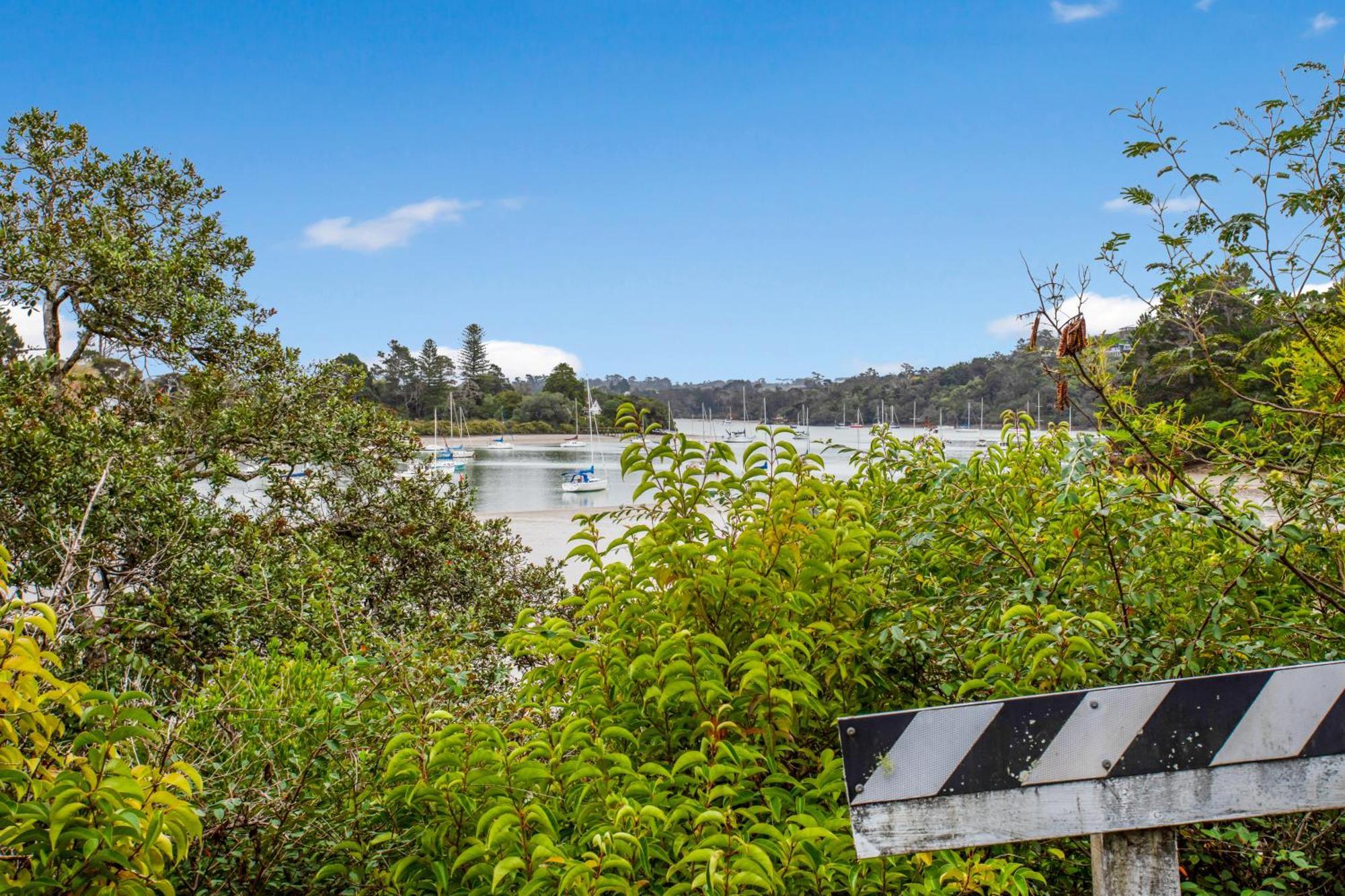 Greenhithe Hidden Gem With Sea Views And Air-con *