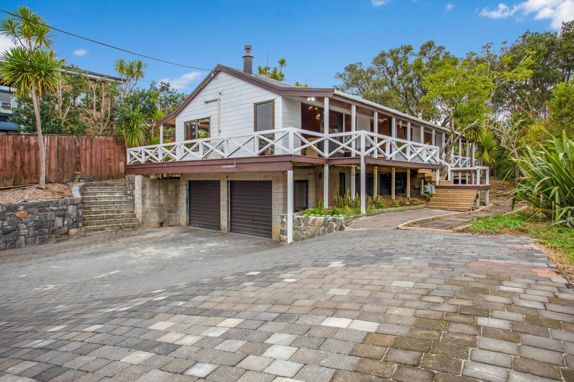Greenhithe Hidden Gem With Sea Views And Air-con Holiday home Auckland