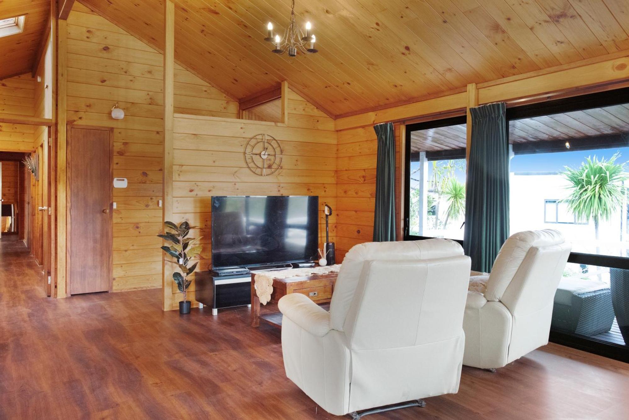 Greenhithe Hidden Gem With Sea Views And Air-con *