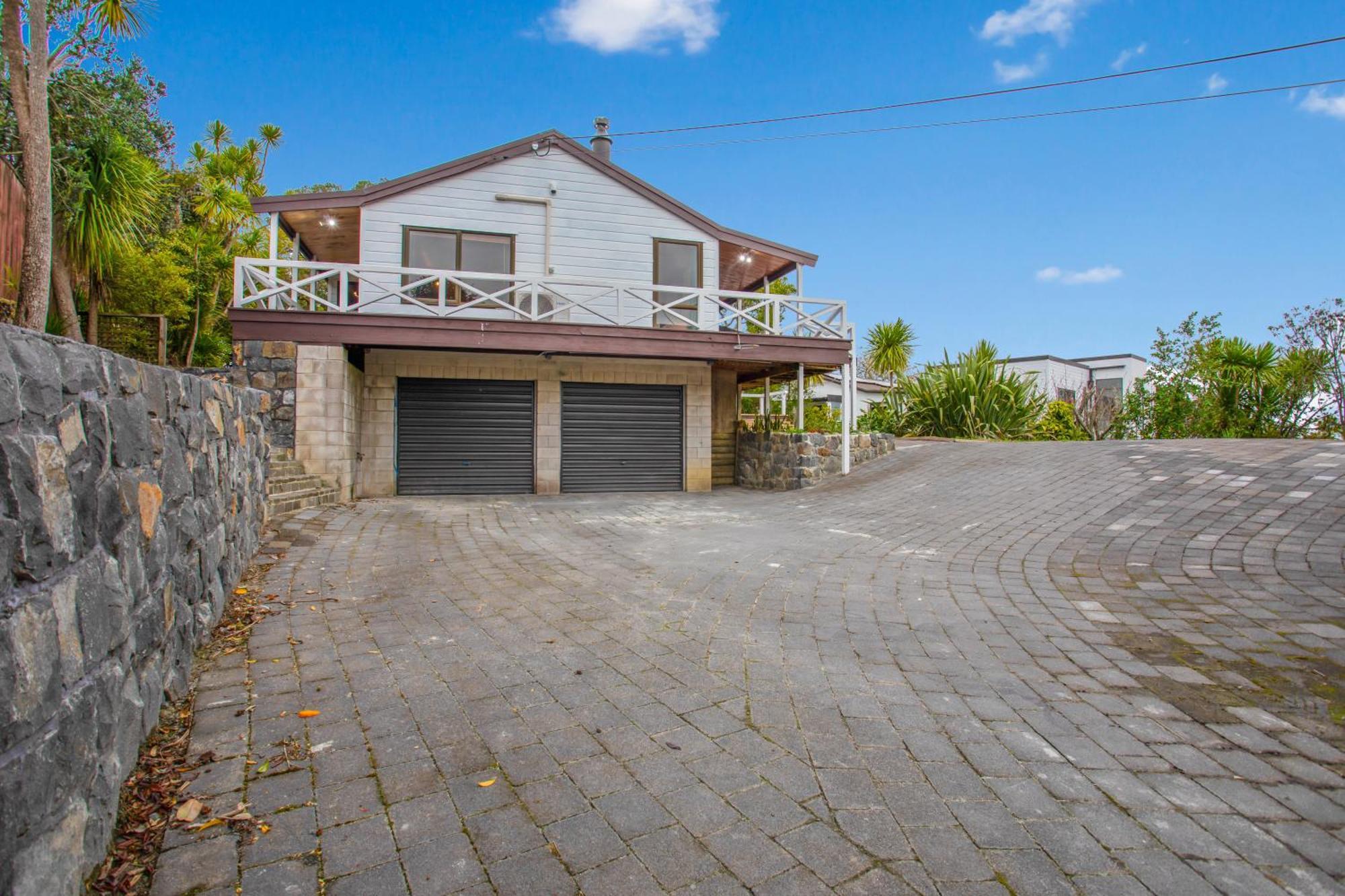 Greenhithe Hidden Gem With Sea Views And Air-con Holiday home