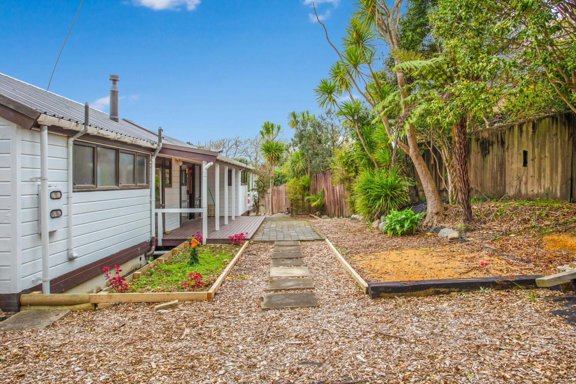 Greenhithe Hidden Gem With Sea Views And Air-con Holiday home Auckland