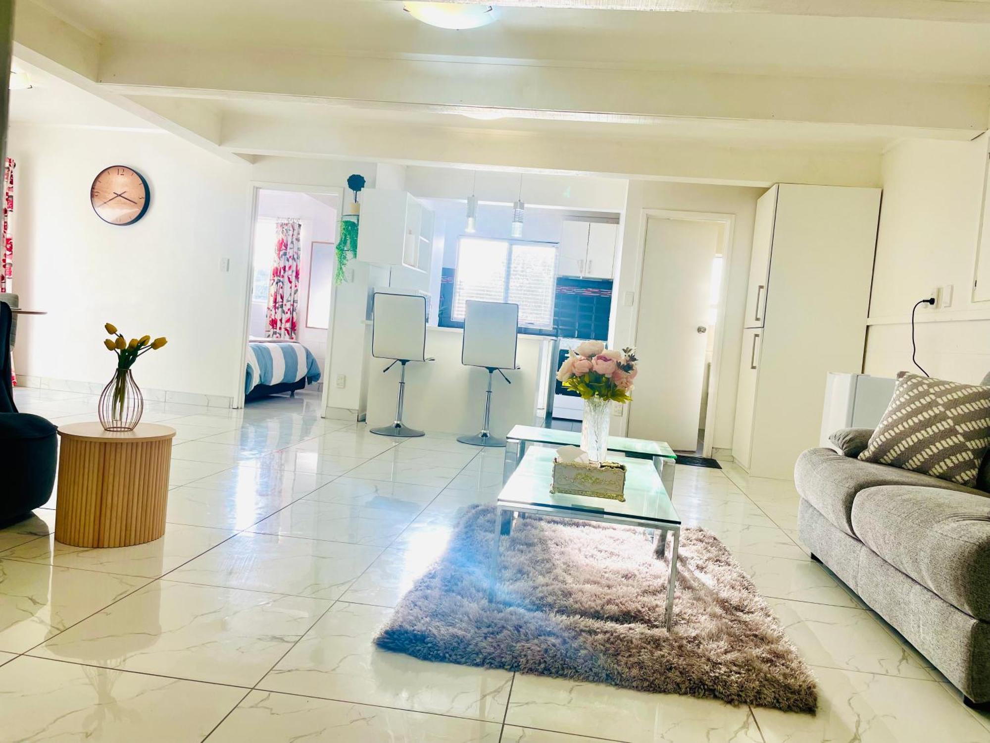 Ball Place Residence-enjoy The Entire Downstairs Apartment *