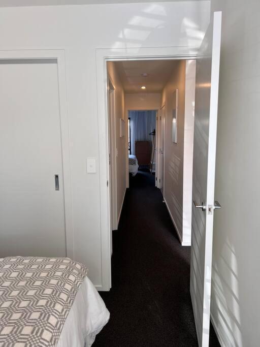 Modern Mangere Town House * Auckland