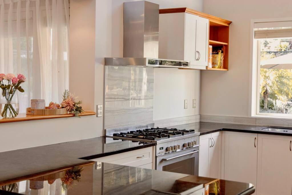 Modern Lifestyle Retreat With Stunning View Pousada *