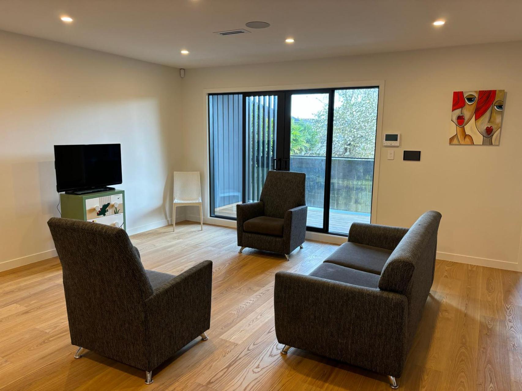 Epsom Tidy House 8
