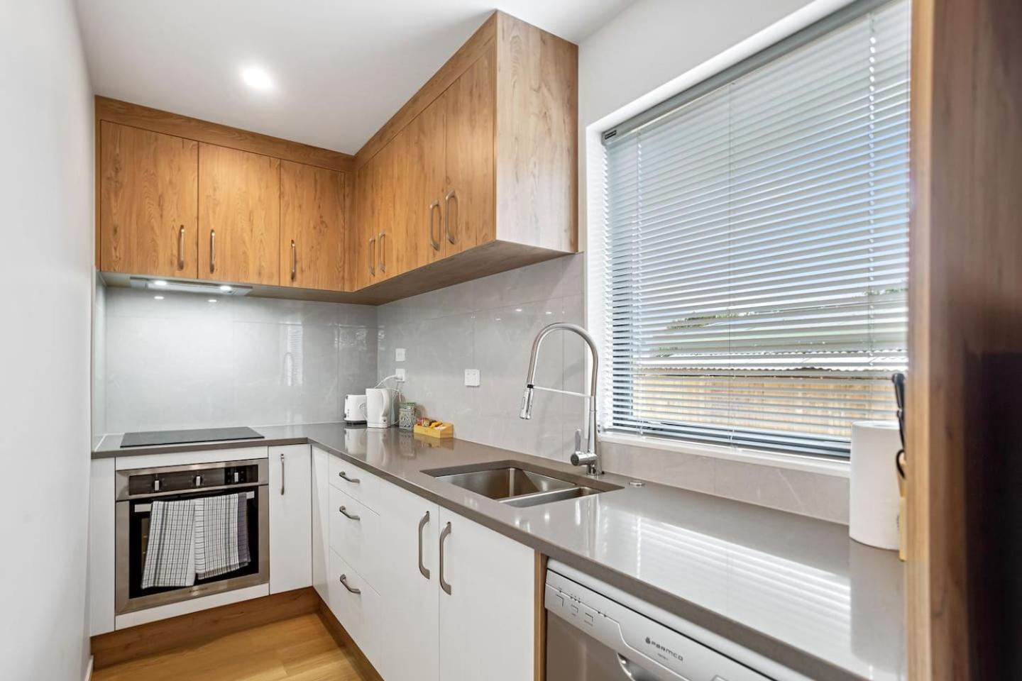 Holiday home Ventura Haven Townhouse With Parking And Patio Auckland
