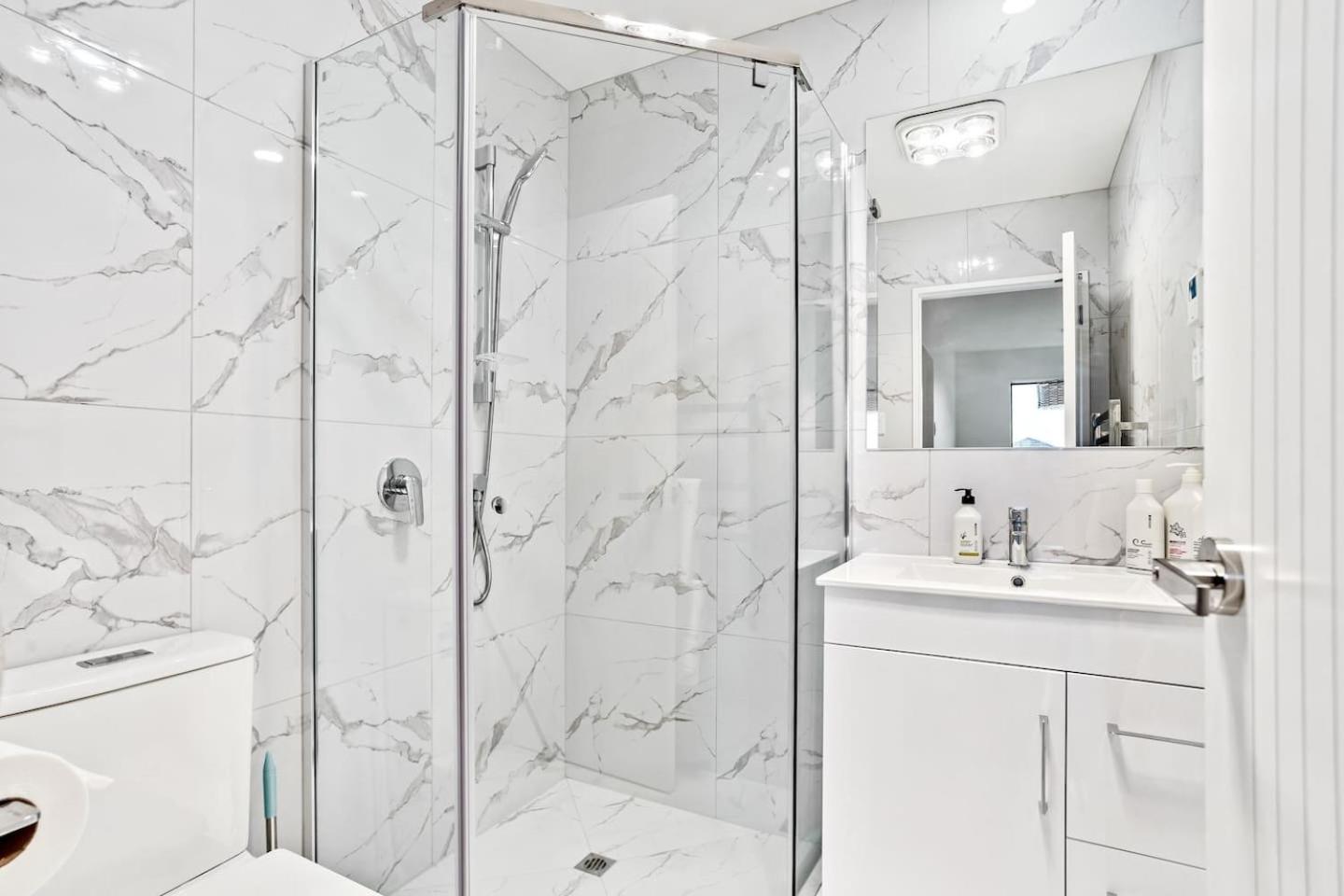 Ventura Haven Townhouse With Parking And Patio *