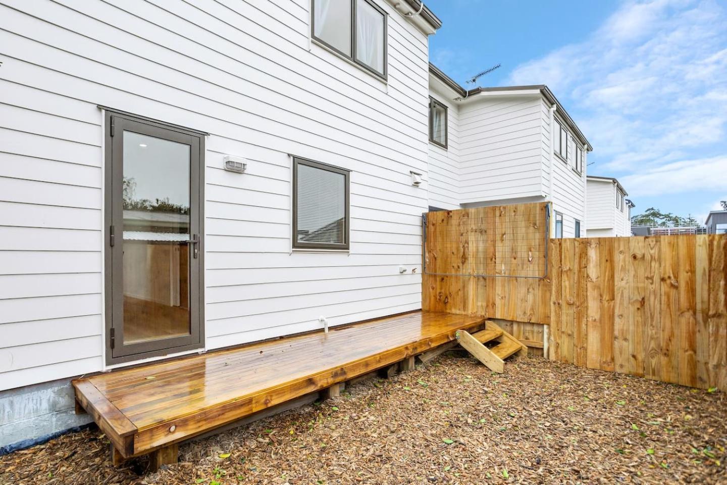 Ventura Haven Townhouse With Parking And Patio Auckland