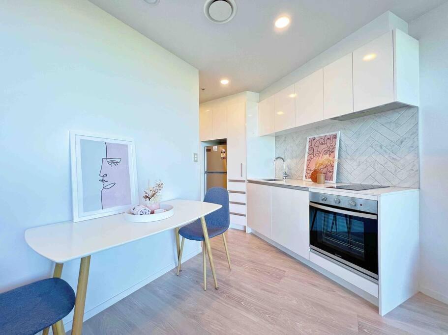 Stunning View 1-bedroom In Centre