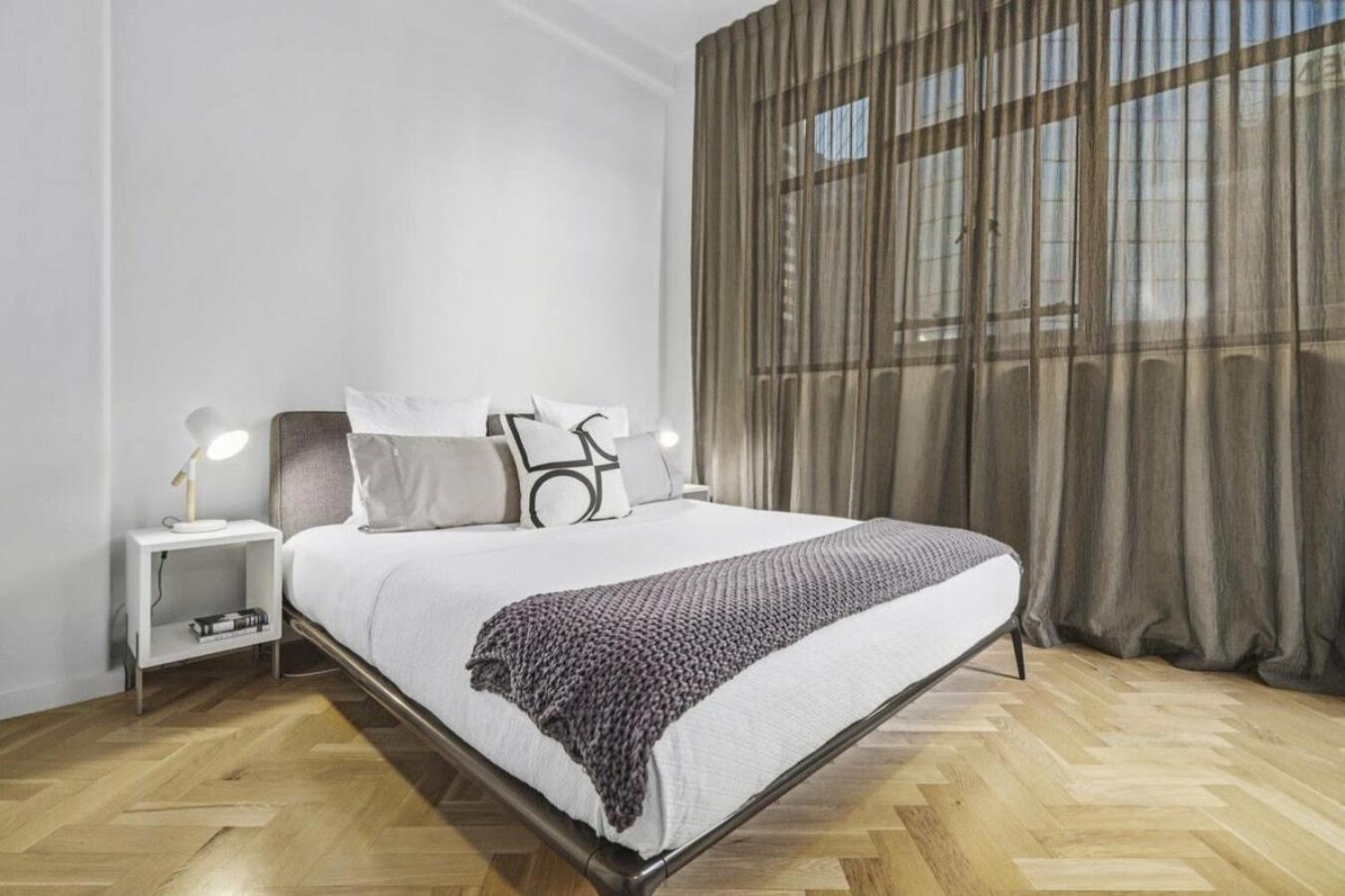 The Queens Retreat - Penthouse On Queen Street