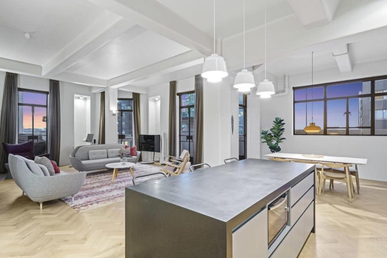 Apartment The Queens Retreat - Penthouse On Queen Street *