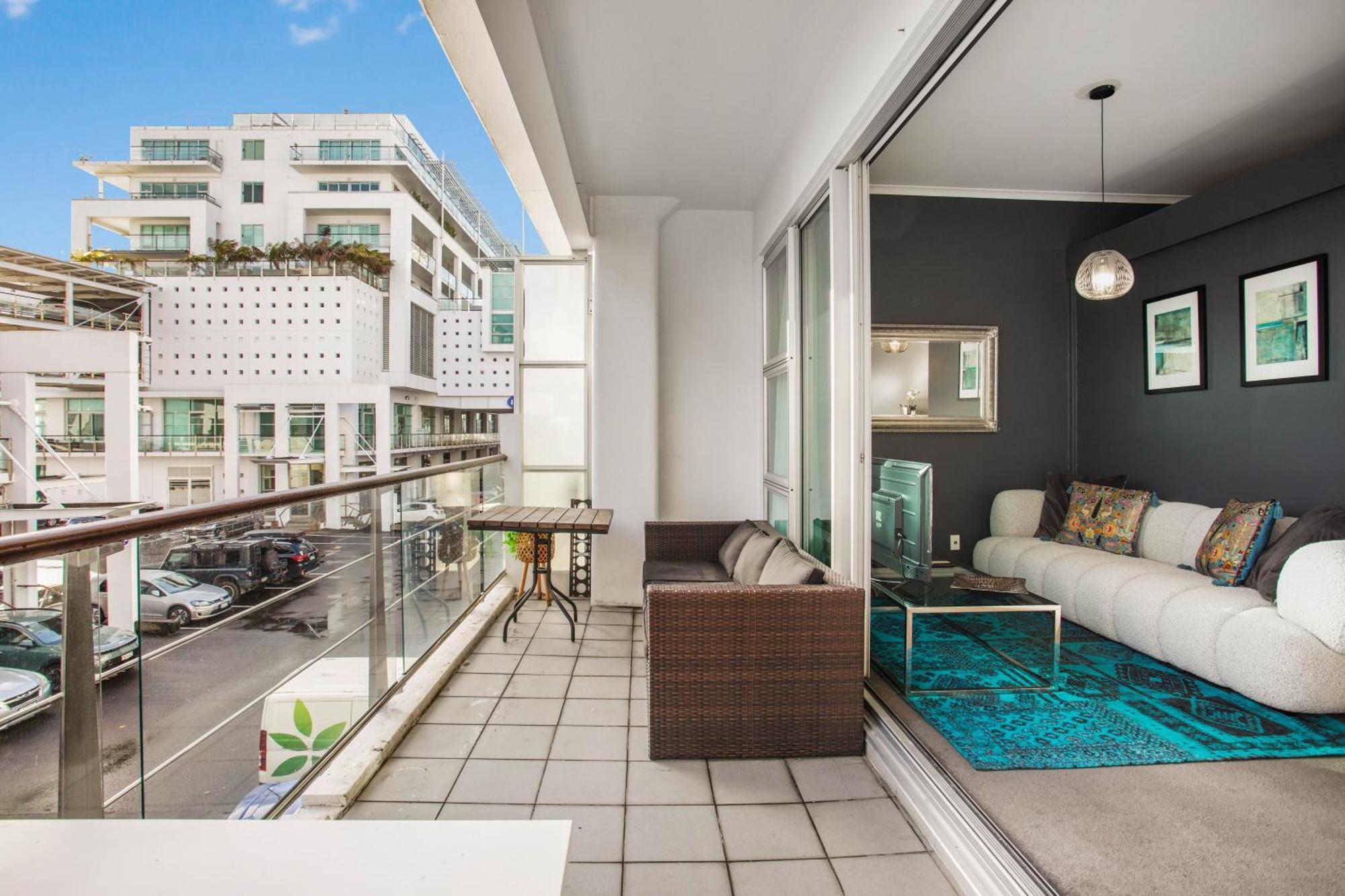 Apartment Princes Wharf 2 Bedroom Newly Renovated Luxury
