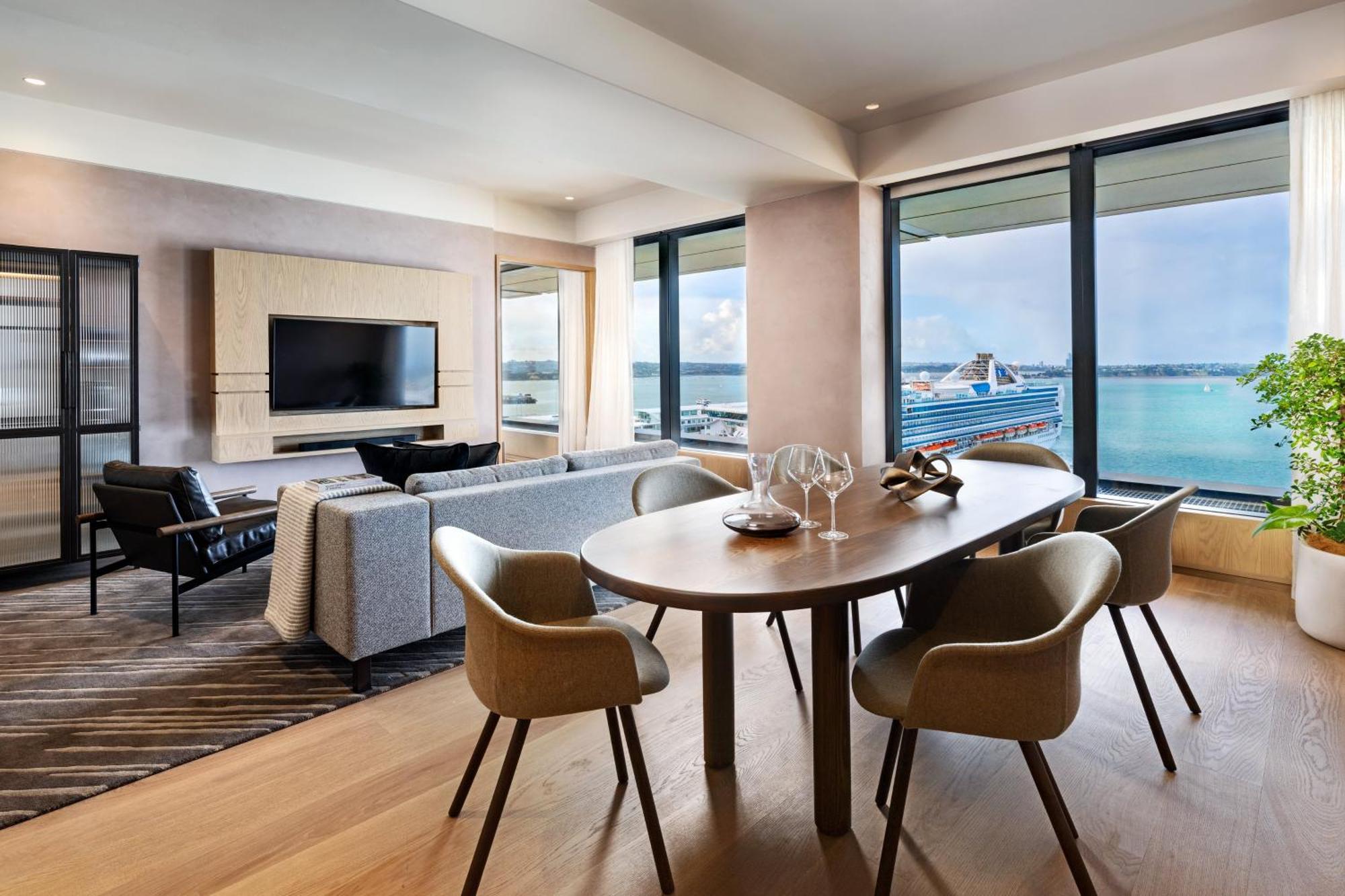 Intercontinental By Ihg 5*