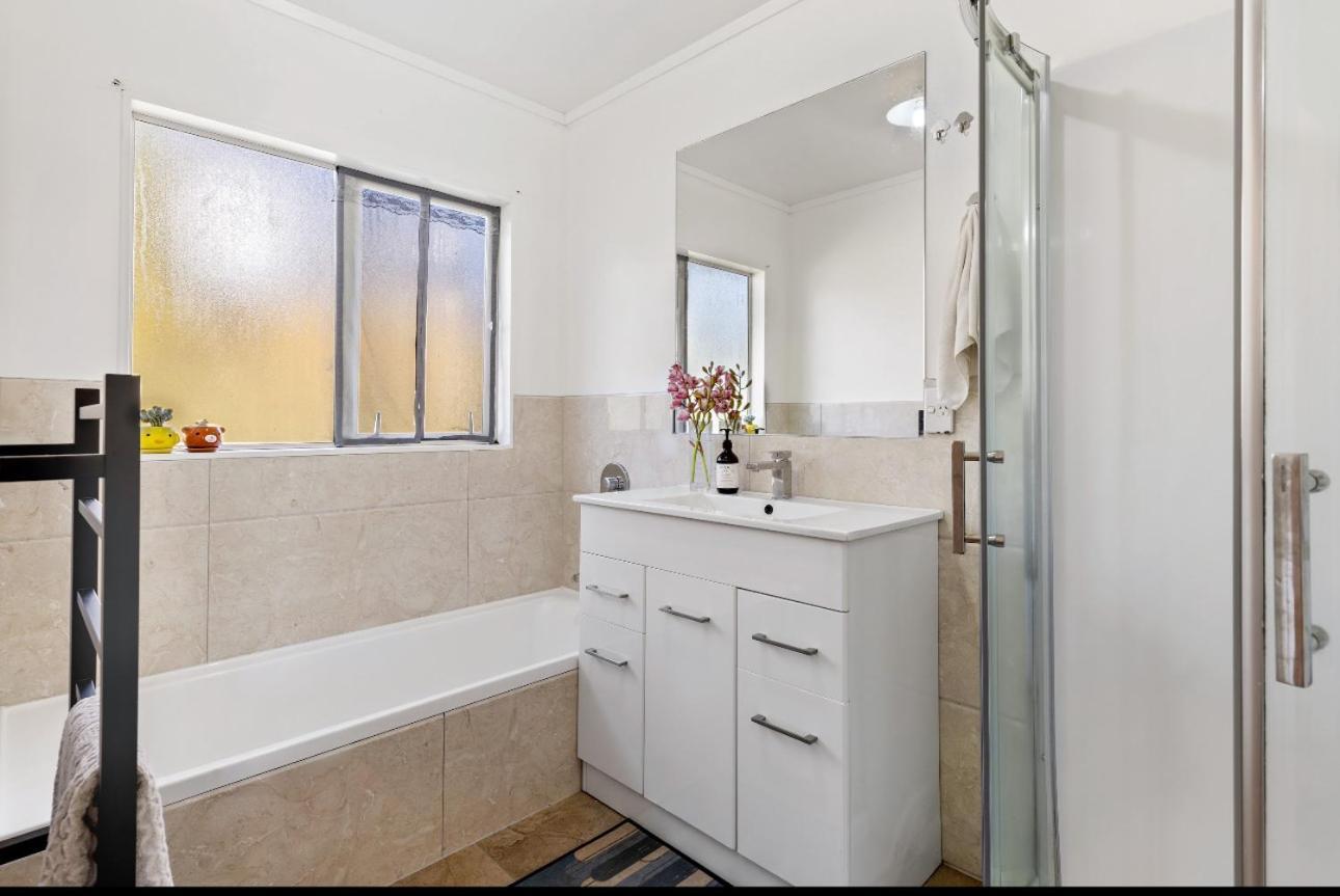 Warm Double Homestay Auckland