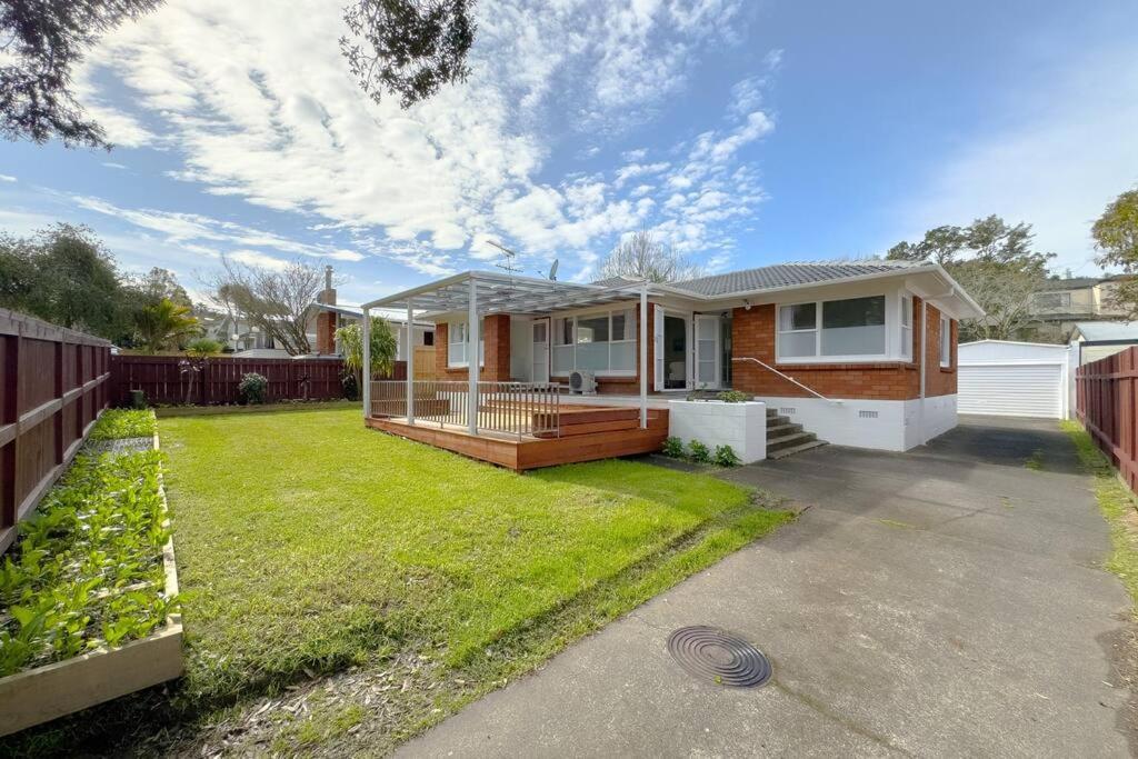 Holiday home Exquisite Four-bedroom In Forrest Hill *