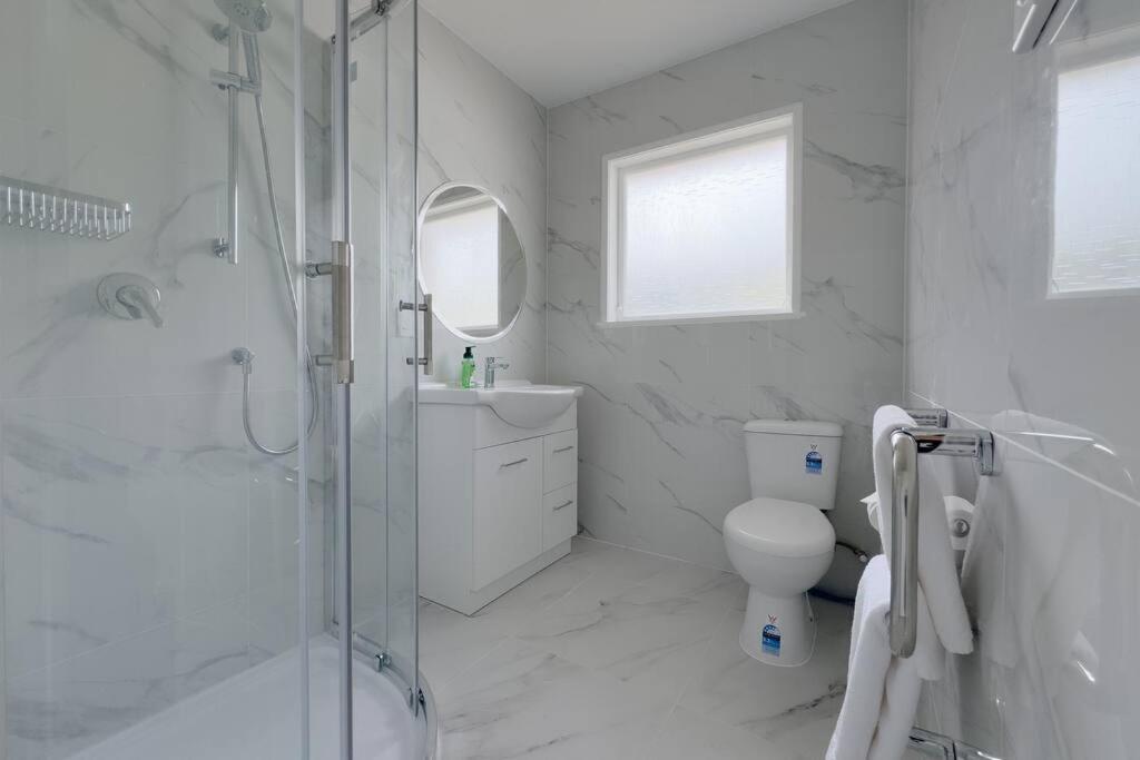 Exquisite Four-bedroom In Forrest Hill *