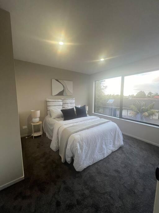 Parkside Living House Villa