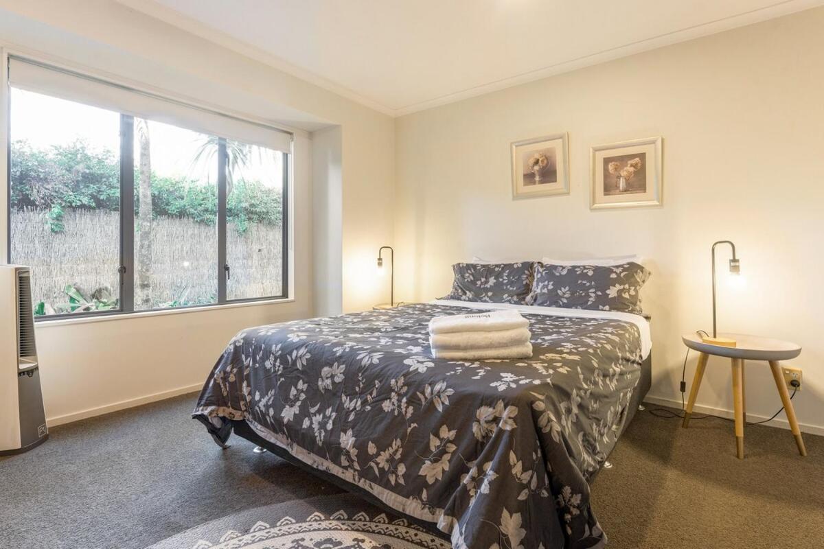 Style In Urban Villa Auckland