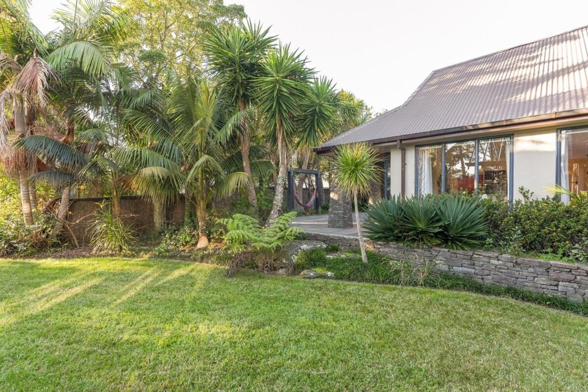 Style In Urban Villa Auckland