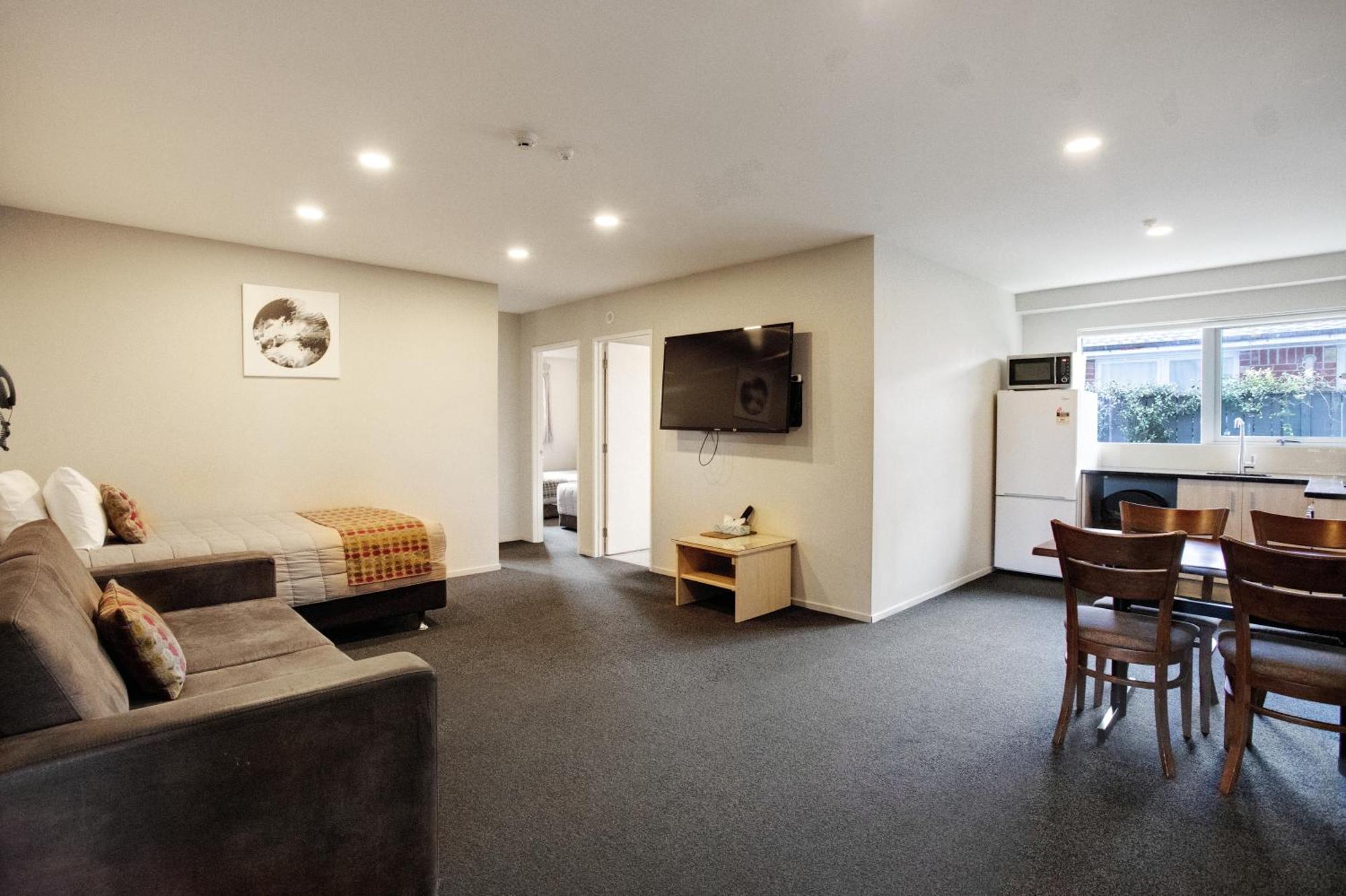 Ellerslie Palms 3*
