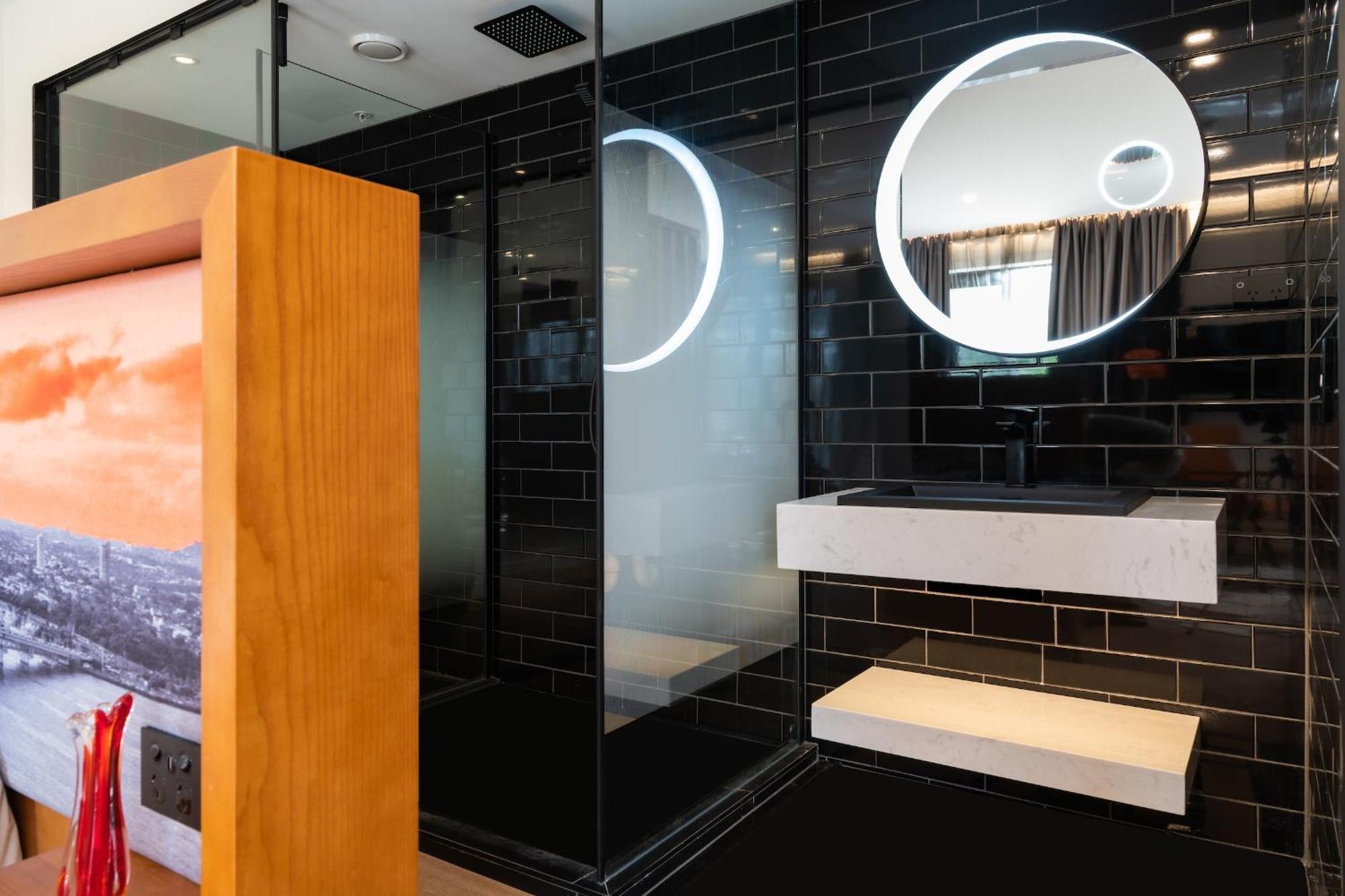 Ohtel Hotel