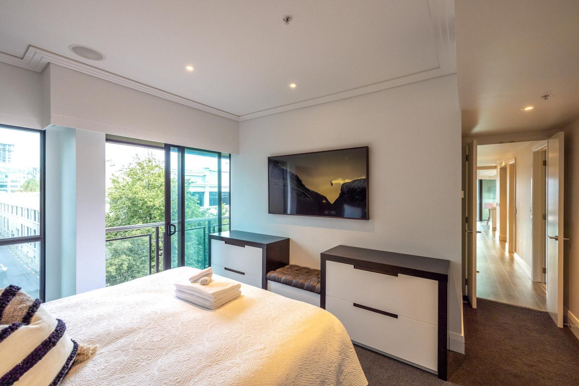 The Quays - Viaduct Apartment *
