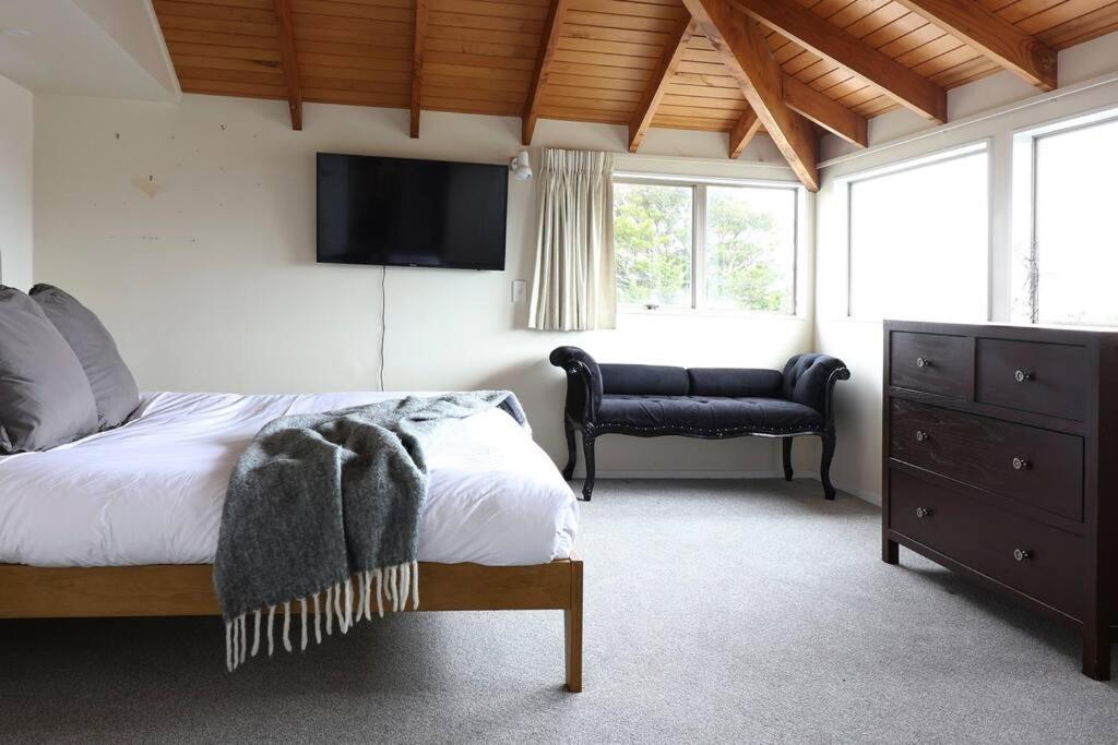 Spacious Family Escape Holiday home Auckland